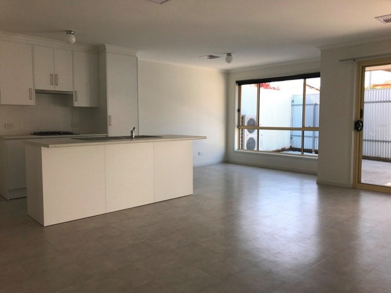 1b Hawke Crescent, Salisbury East SA 5109