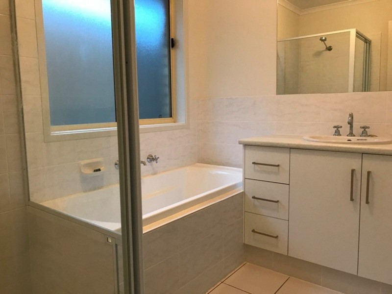 1b Hawke Crescent, Salisbury East SA 5109