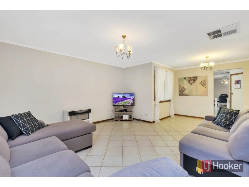 7 Lauren Drive, Paralowie SA 5108