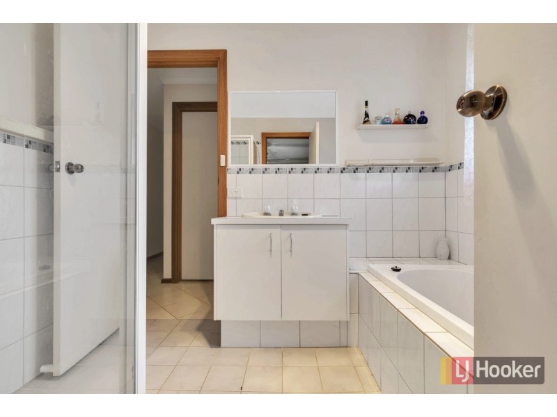 7 Lauren Drive, Paralowie SA 5108