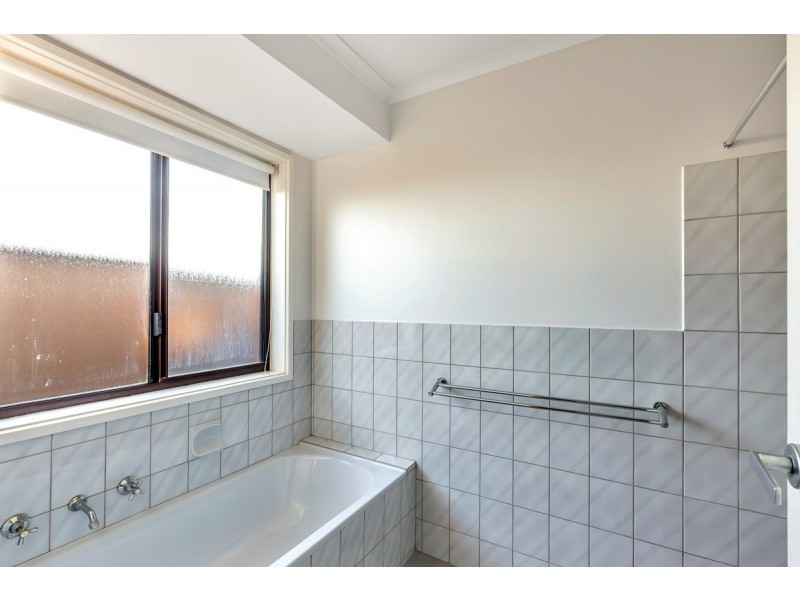 6 Borrowdale Court, Wynn Vale SA 5127