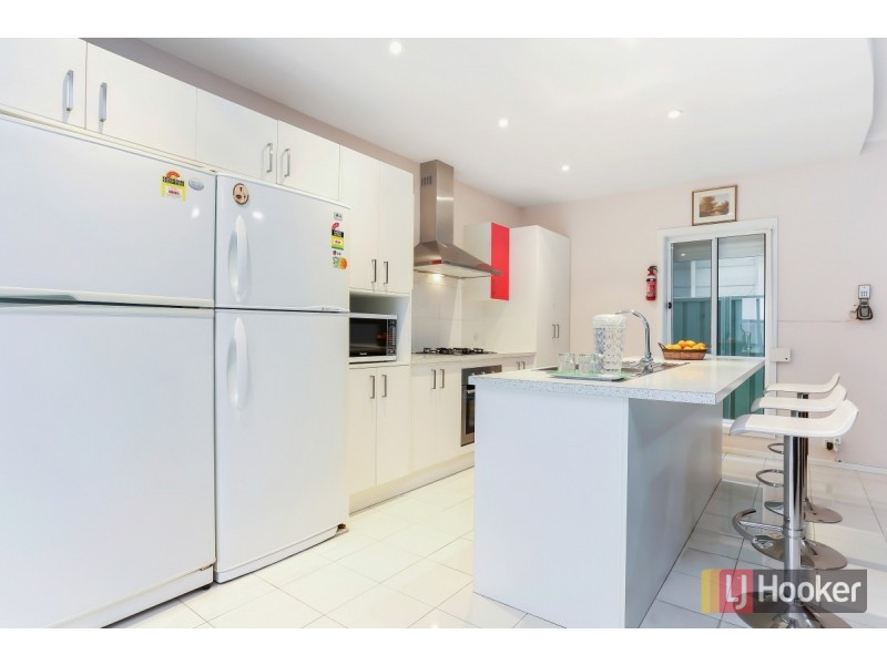 23 St Clair Avenue, Mawson Lakes SA 5095