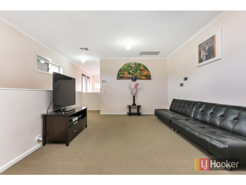23 St Clair Avenue, Mawson Lakes SA 5095