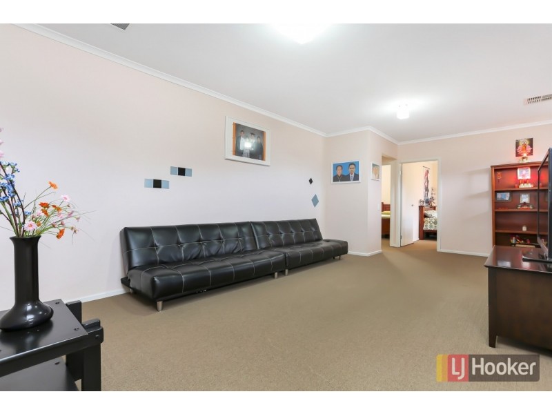 23 St Clair Avenue, Mawson Lakes SA 5095