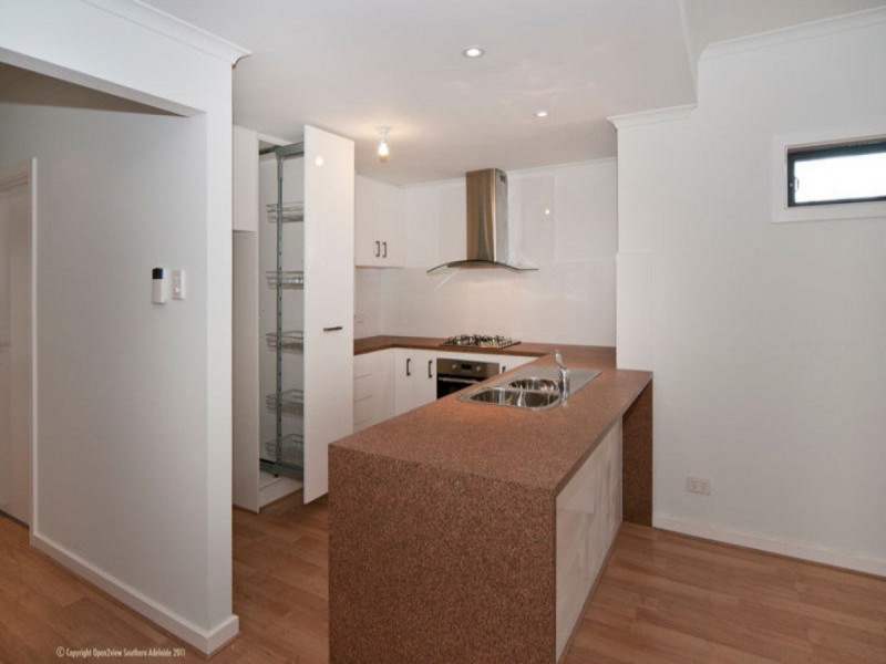 2 Macmillian Avenue, Mawson Lakes SA 5095