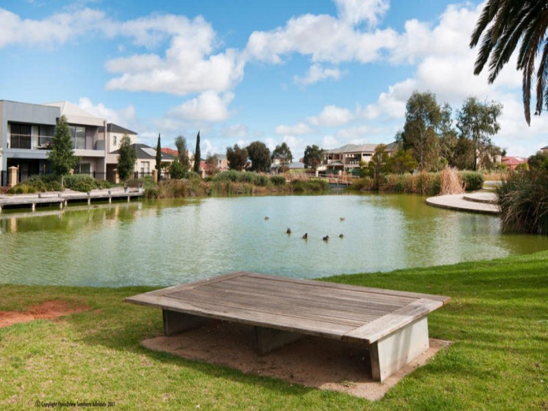 2 Macmillian Avenue, Mawson Lakes SA 5095