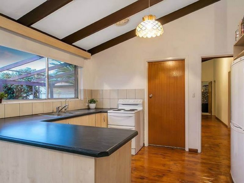 36 Buckingham Drive, Salisbury East SA 5109