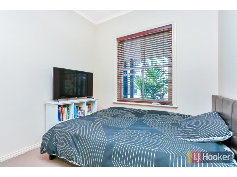 12 Blue Wren Circuit, Mawson Lakes SA 5095