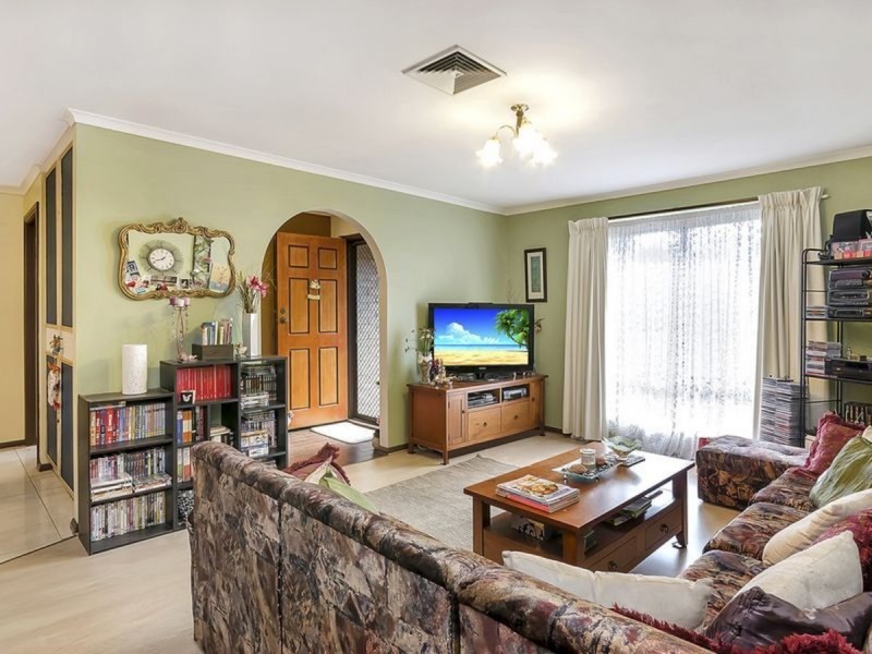 2 Gladman Close, Hillbank SA 5112