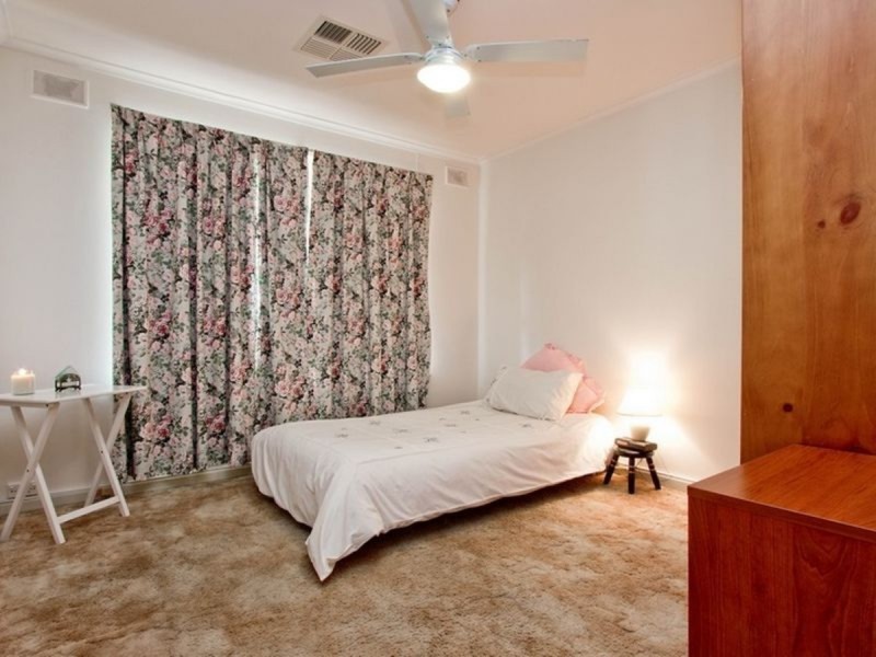 32 Balkara Road, Para Hills West SA 5096