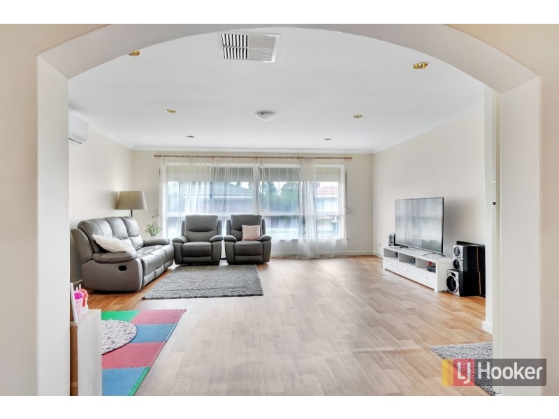 8 Benaud Avenue, Salisbury East SA 5109