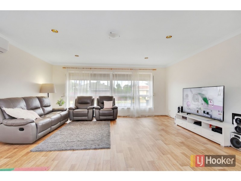 8 Benaud Avenue, Salisbury East SA 5109