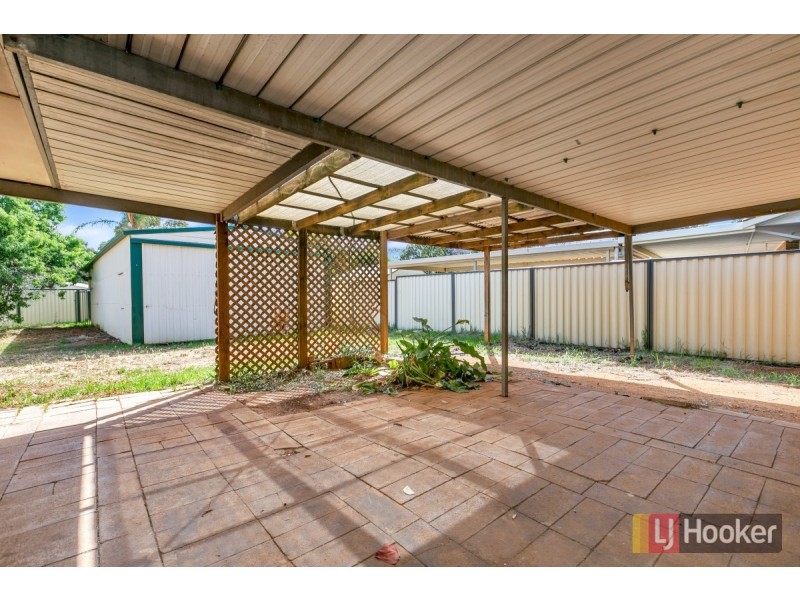 11 Middle Avenue, Paralowie SA 5108