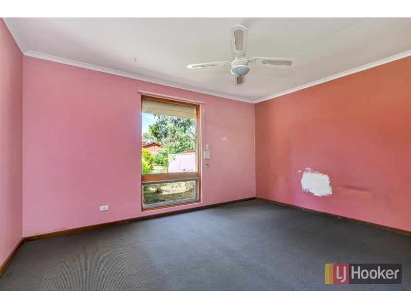 11 Middle Avenue, Paralowie SA 5108