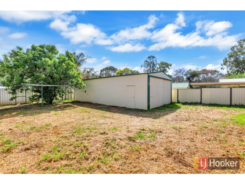 11 Middle Avenue, Paralowie SA 5108