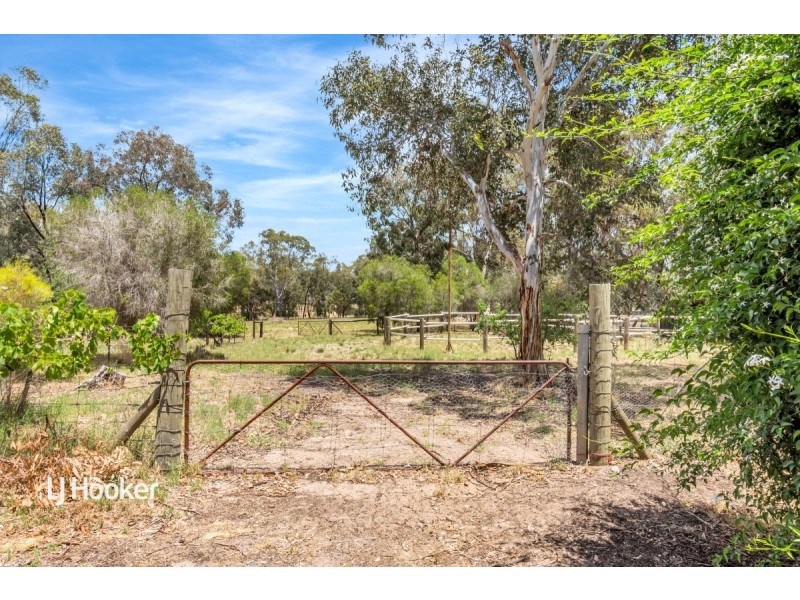 312 Williamstown Road, Cockatoo Valley SA 5351