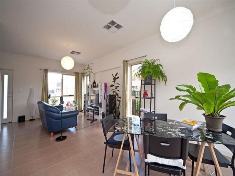 12a Franklin Avenue, Mawson Lakes SA 5095