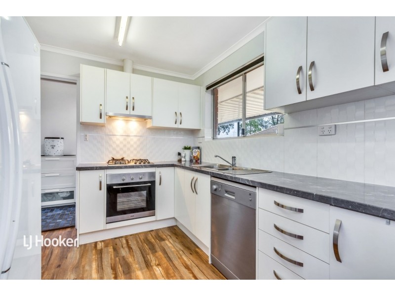 8 Rustic Grove, Andrews Farm SA 5114