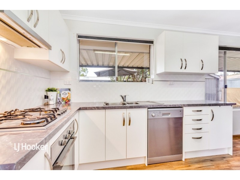 8 Rustic Grove, Andrews Farm SA 5114