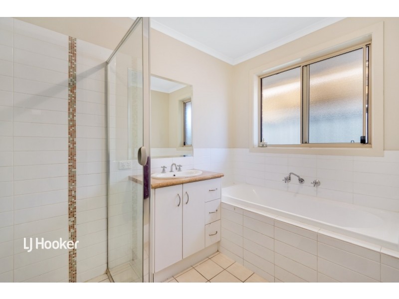 79 Lakeside Drive, Andrews Farm SA 5114