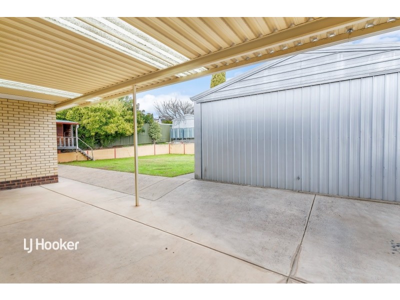 9 Abelia Avenue, Para Vista SA 5093