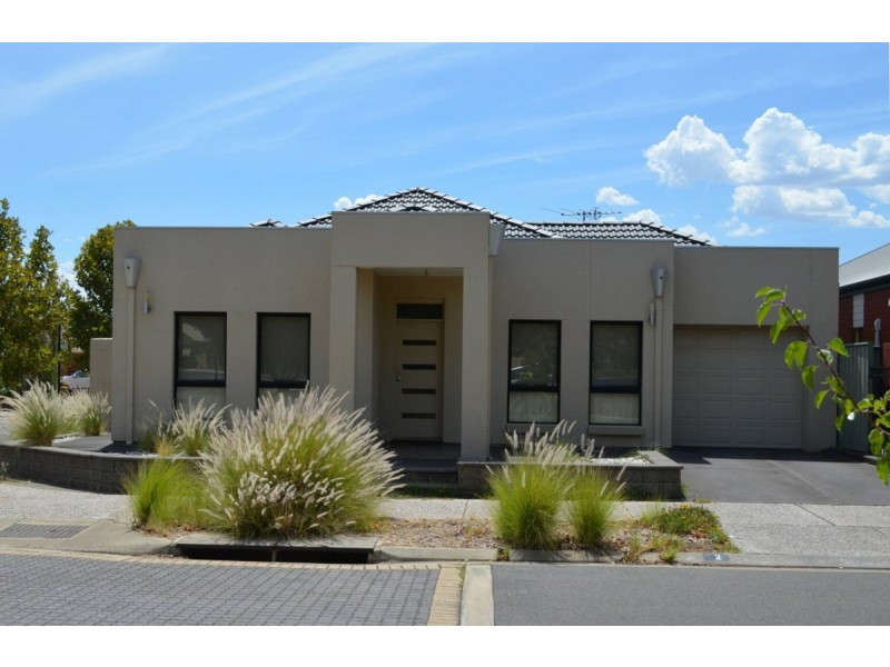 2 Avocet Drive, Mawson Lakes SA 5095