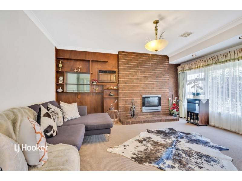 9 Collins Street, Elizabeth Downs SA 5113