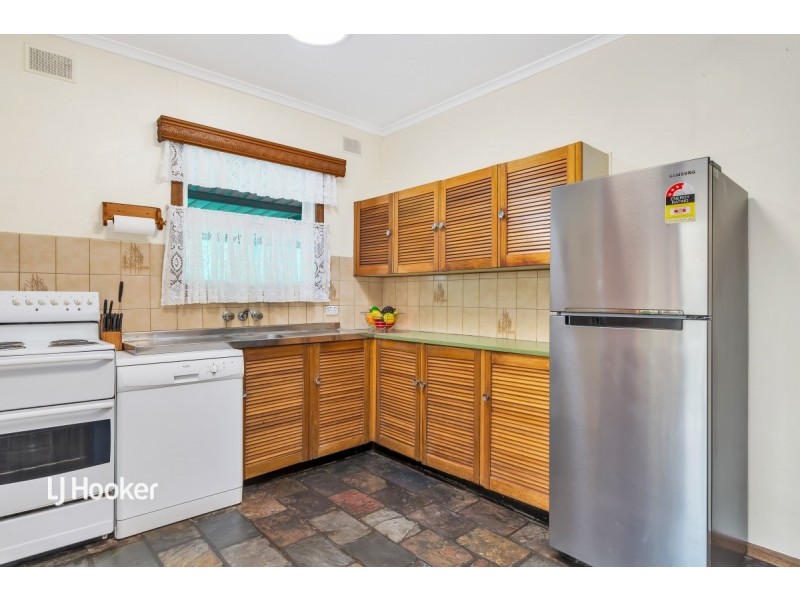 9 Collins Street, Elizabeth Downs SA 5113