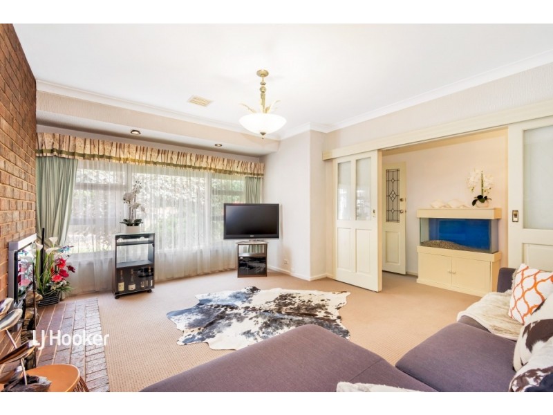 9 Collins Street, Elizabeth Downs SA 5113