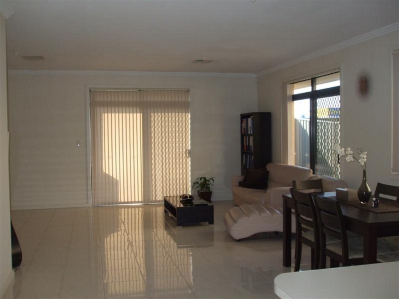 21 Mossman Street, Mawson Lakes SA 5095