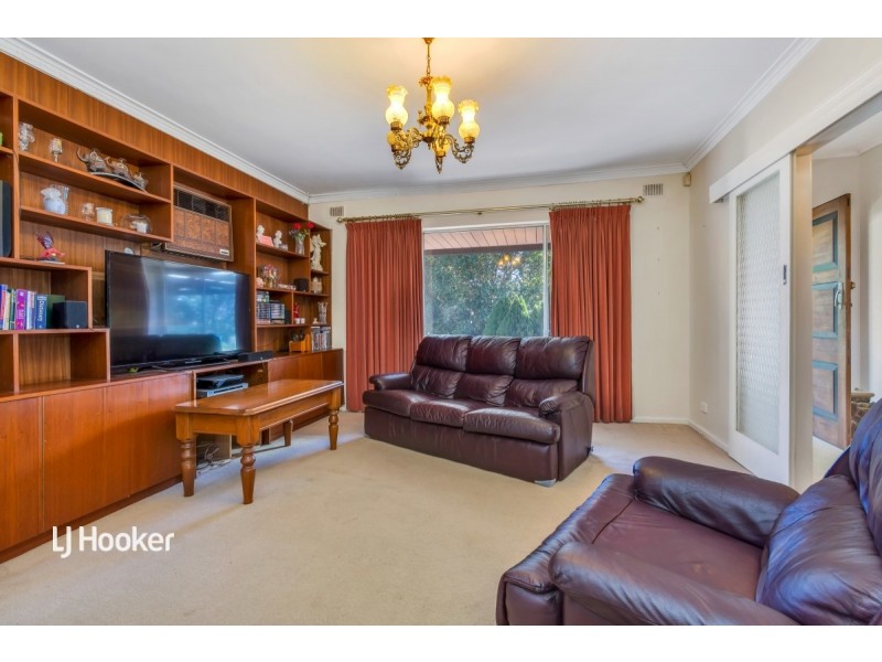 6 Sharon Drive, Para Hills SA 5096