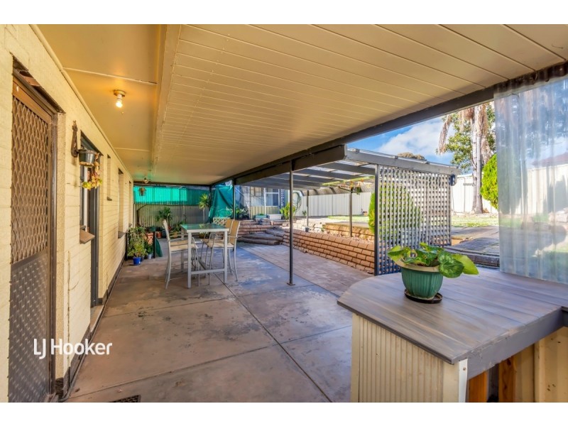 6 Sharon Drive, Para Hills SA 5096