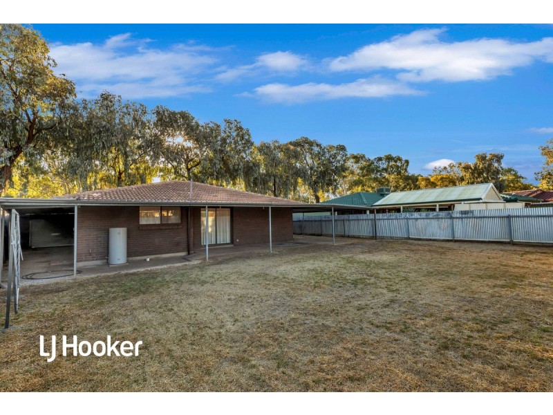 29 Woodfield Drive, Salisbury Downs SA 5108