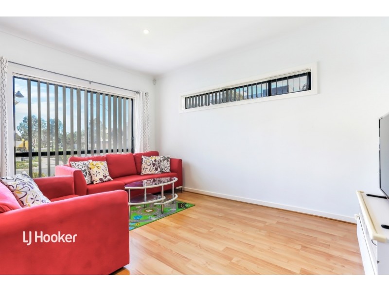 2 MacMillan Avenue, Mawson Lakes SA 5095