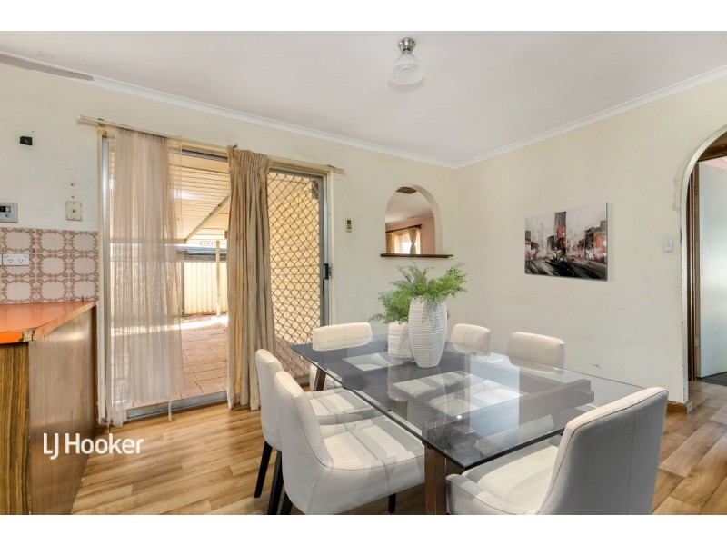 11 Middle Avenue, Paralowie SA 5108