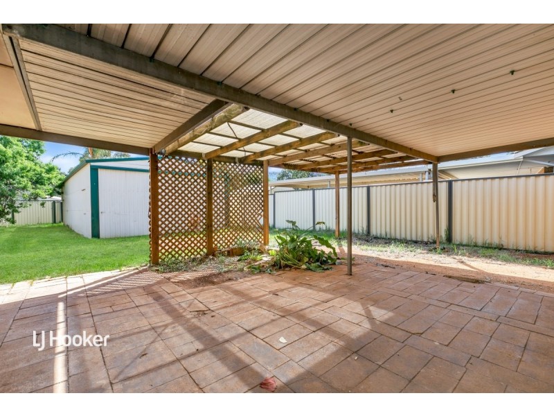 11 Middle Avenue, Paralowie SA 5108