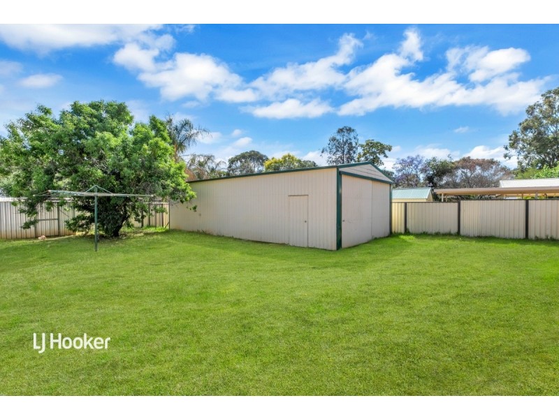 11 Middle Avenue, Paralowie SA 5108