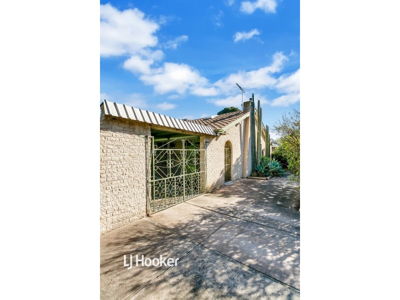 61 Collingbourne Drive, Elizabeth Vale SA 5112
