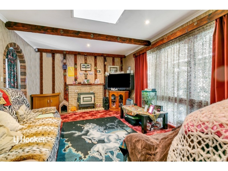 61 Collingbourne Drive, Elizabeth Vale SA 5112