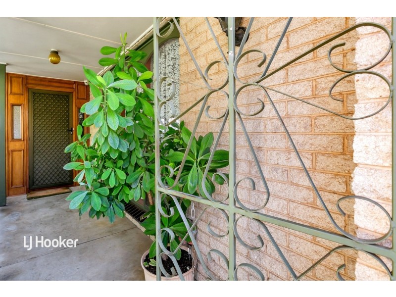 61 Collingbourne Drive, Elizabeth Vale SA 5112
