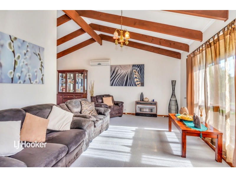 39 Duke Avenue, Para Hills SA 5096