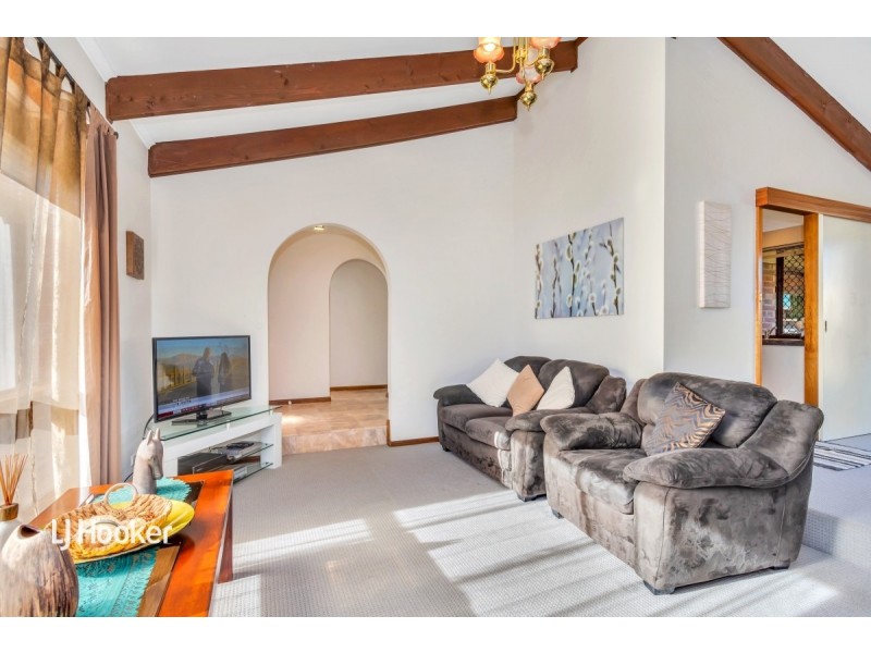 39 Duke Avenue, Para Hills SA 5096