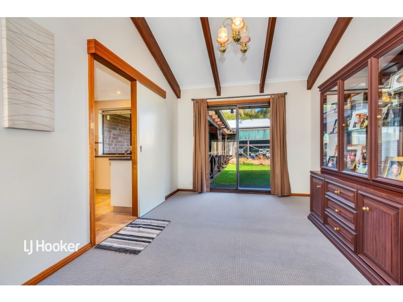 39 Duke Avenue, Para Hills SA 5096