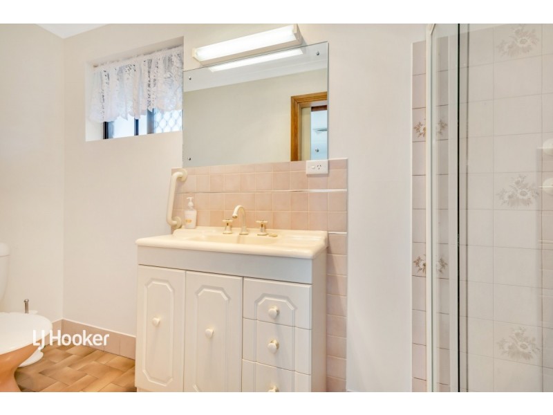 39 Duke Avenue, Para Hills SA 5096