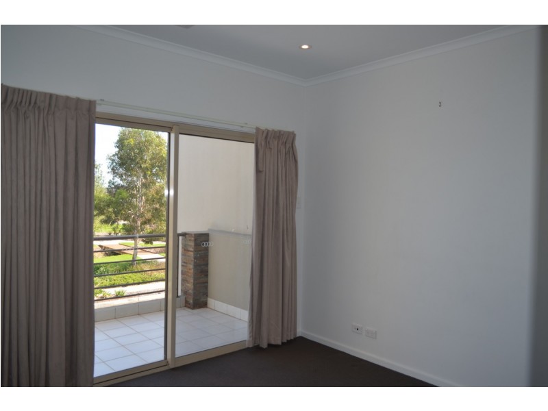 10 St Clair Avenue, Mawson Lakes SA 5095