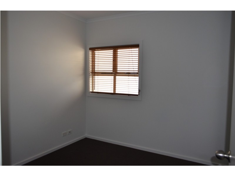 10 St Clair Avenue, Mawson Lakes SA 5095