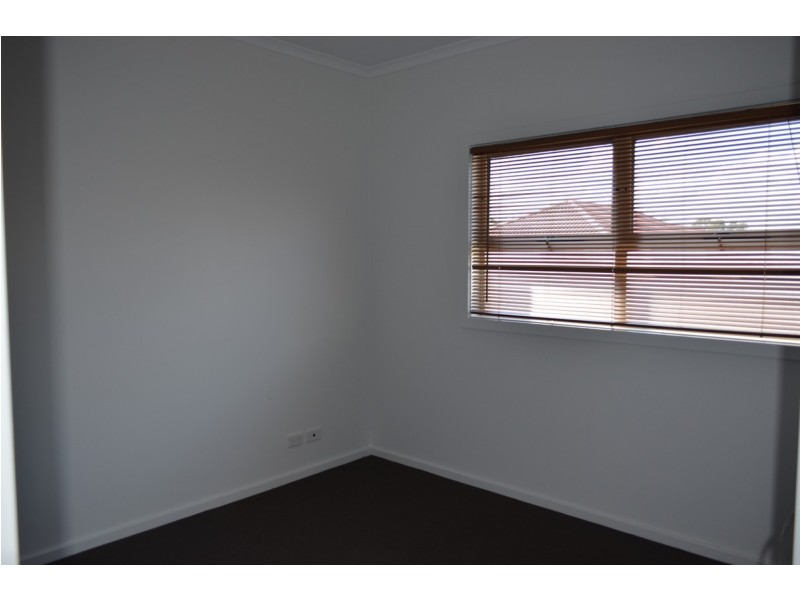 10 St Clair Avenue, Mawson Lakes SA 5095