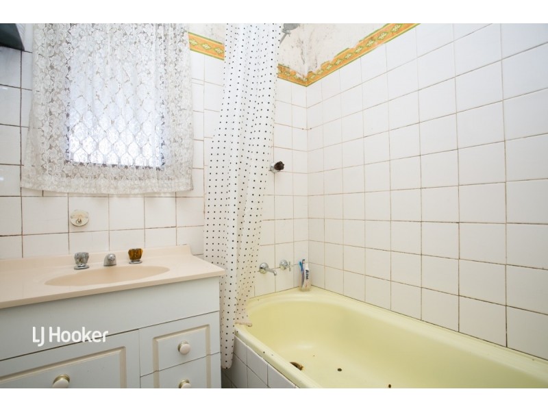 34 Kinkaid Road, Elizabeth East SA 5112