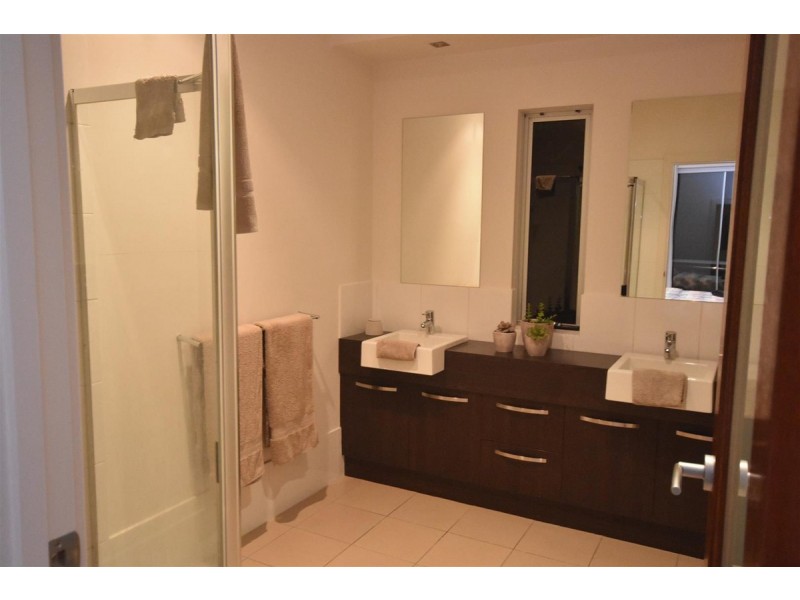 5 Yates Street, Mawson Lakes SA 5095