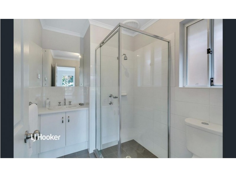 33 Coonawarra Avenue, Andrews Farm SA 5114